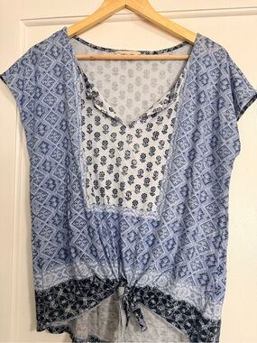 Lucky Brand Light Blue Printed Tie-Front V-Neck Top
